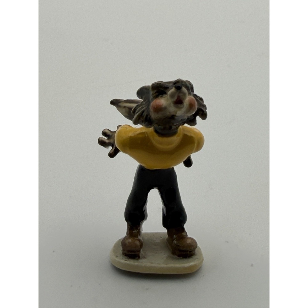 1989 OlszewskI Goebel Miniature Figure Three Pigs Hungry Wolf Excellent 681-P
